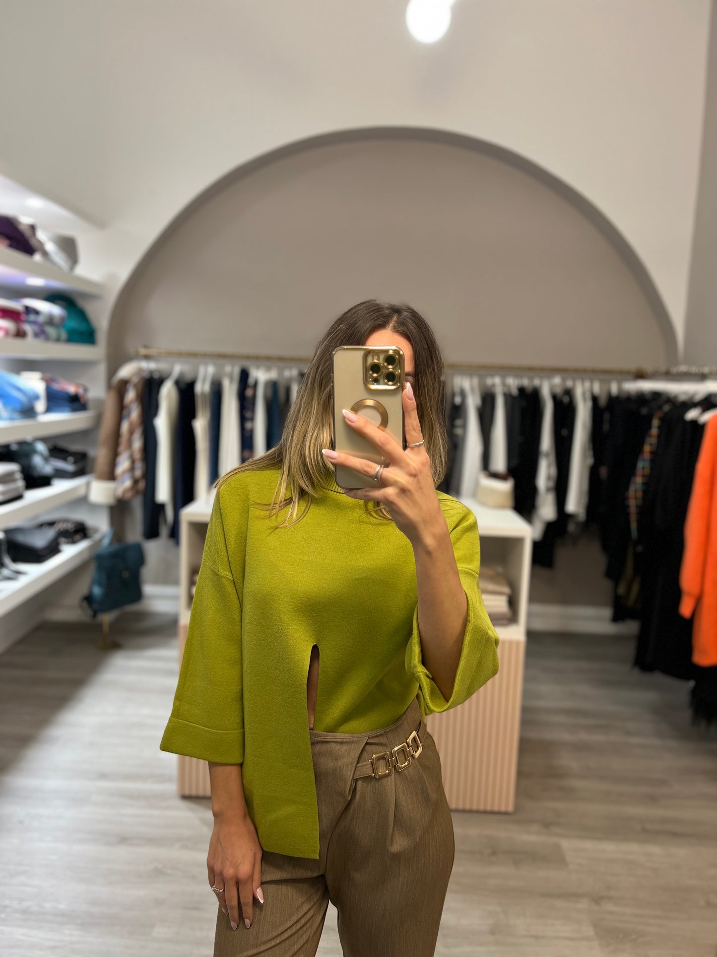 Pantalone Intro