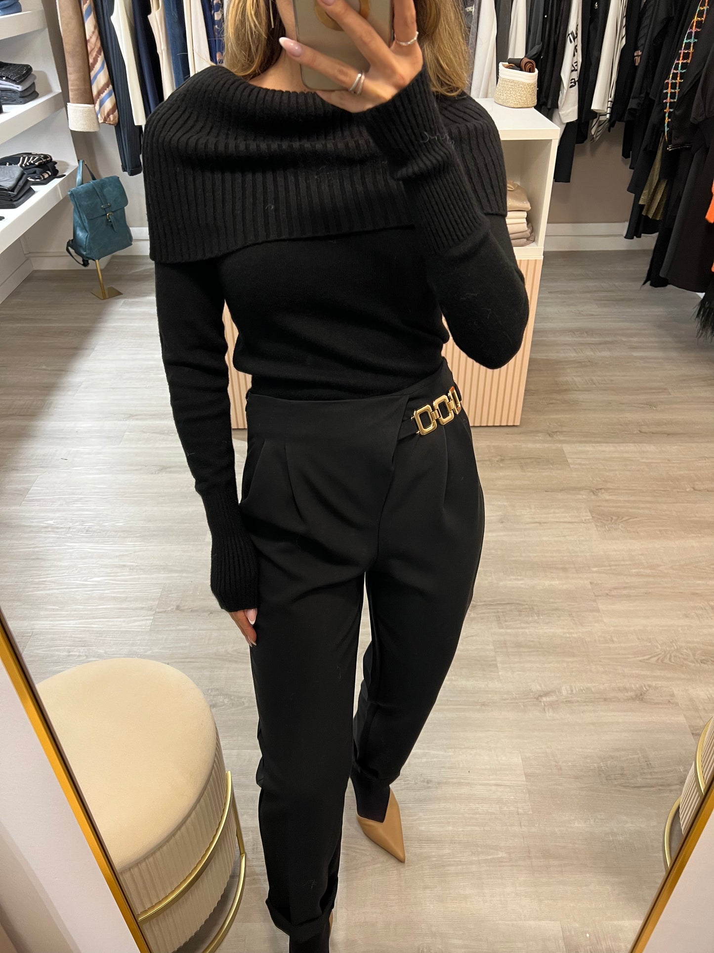 Pantalone Intro