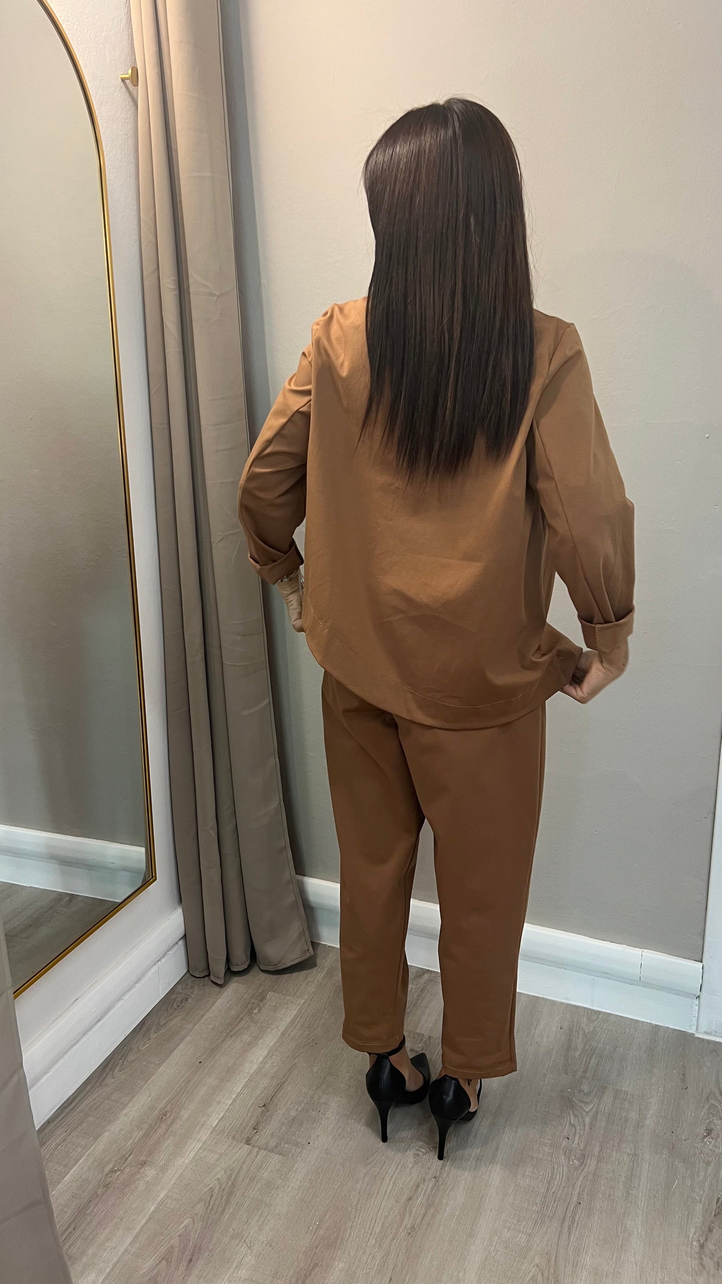 Pantalone asimmetrico
