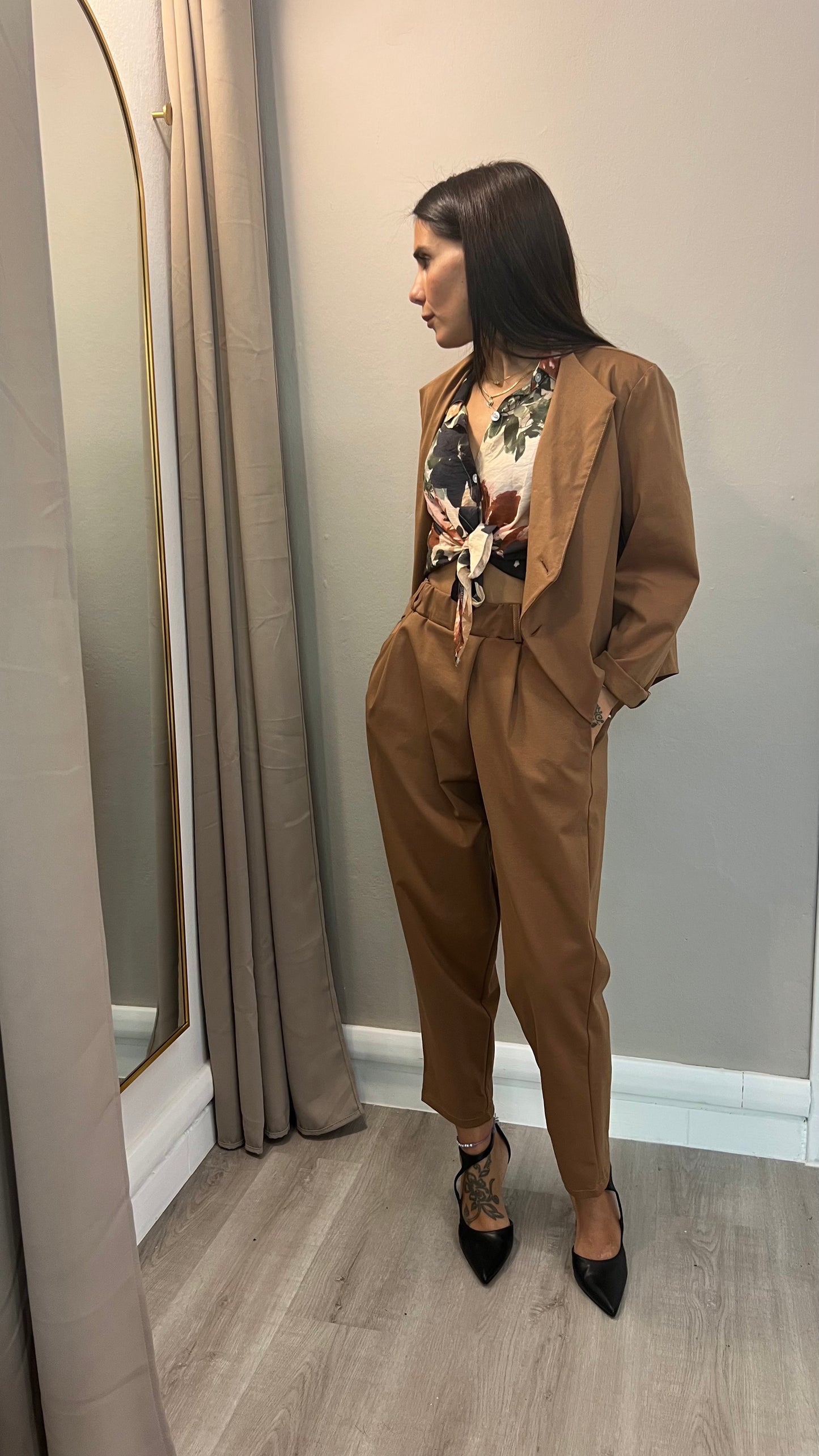 Pantalone asimmetrico