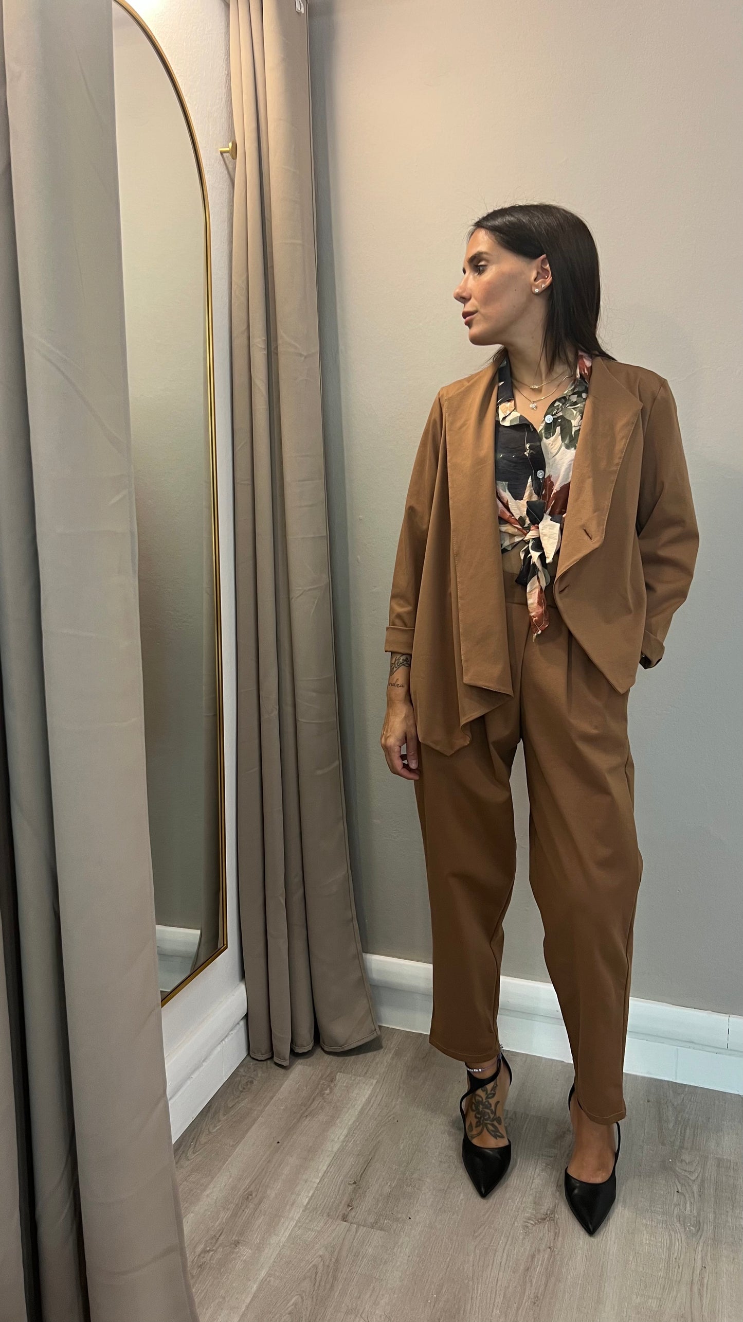 Pantalone asimmetrico
