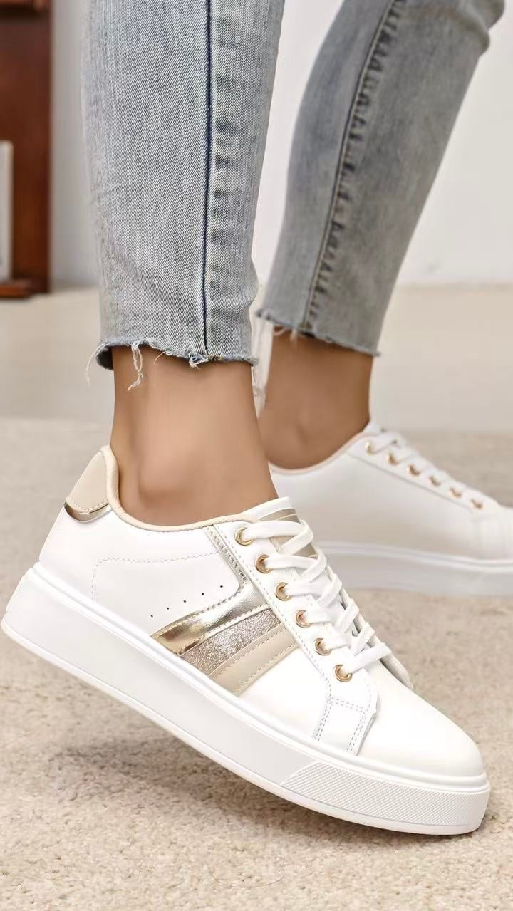 Sneakers Golden Hour