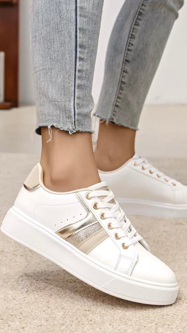 Sneakers Golden Hour